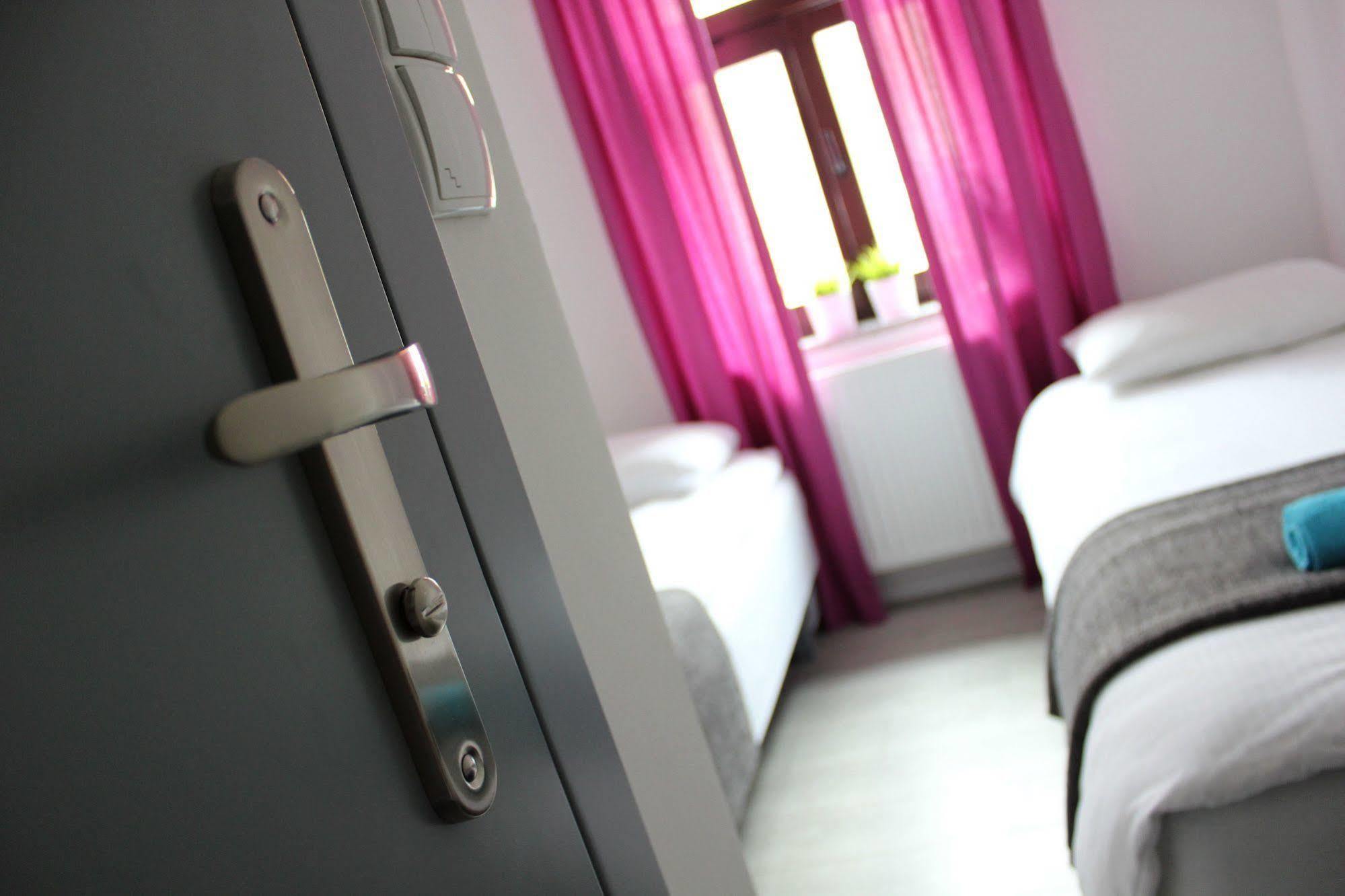 Soda Hostel&Apartments Posen Exterior foto